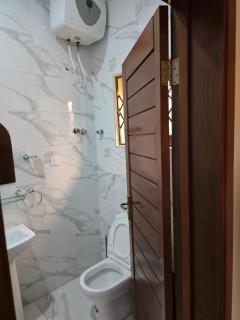 Lakeside Hilltop Haven -3 Bedroom House - Katamanso - 7