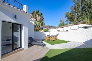 Linda Vista Beach Apartment - 8