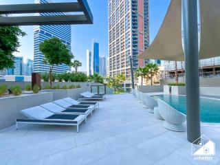 Luxurious 3BR Canal View Apartment l Pool & Gym - 8