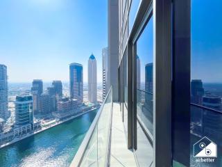 Luxurious 3BR Canal View Apartment l Pool & Gym - 5