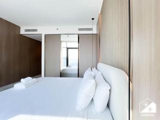 Luxurious 3BR Canal View Apartment l Pool & Gym - 1