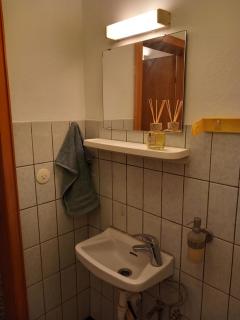 Ein Zimmer mit privatem Zugang - 3