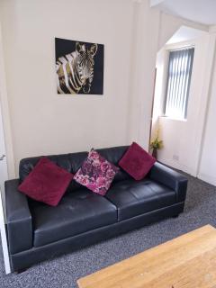 Elegant 5 bedroom - Free Parking - Fast WiFi - Contractor Friendly - 2