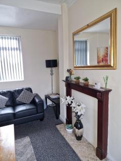 Elegant 5 bedroom - Free Parking - Fast WiFi - Contractor Friendly - 1