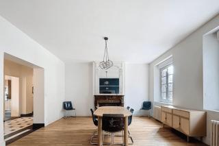 Stunning 230m with garden in the city center - 8