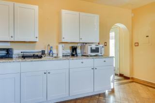 55-Plus Desert Oasis in Benson with Mountain Views - 4