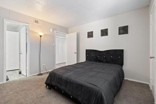 Comfy 2Bdr Unit - 2