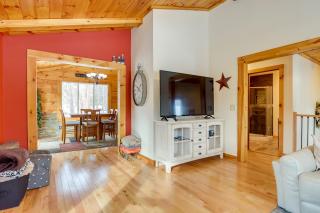 Spacious Canandaigua Group Getaway House and Barn! - 6