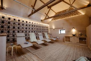 Giant Yurt Sleeping 8 with Spa, Catering, Walled Gardens, Nature Reserve, Free Parking - 8