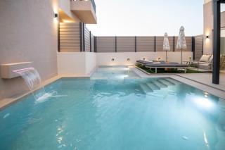 Avissos Resort Villas, By Hellocrete - 2