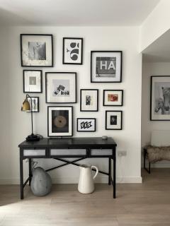 Modern 1 Bed Ipswich Waterfront Apartment Free Parking - Long Term Stays Available - 6