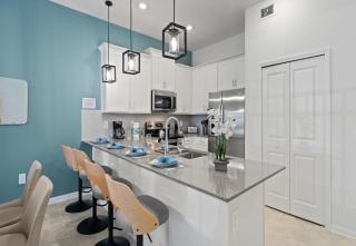 Lovely apartments 18 Minutes away from Disney! - 1