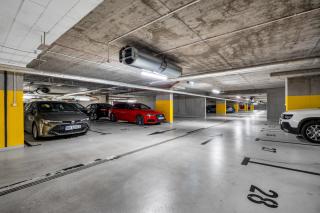 61m2 Włochy Apt - Parking, Gym, Balcony, Workspace - by Rentujemy - 4