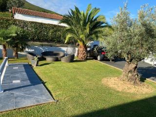 villa avec piscine entre mer et montagne - 9