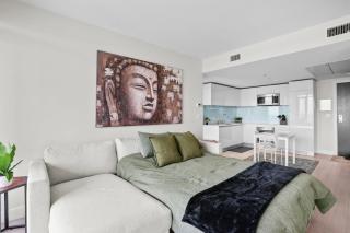 Downtown Calgary Modern 1BR with Pullout couch - 7