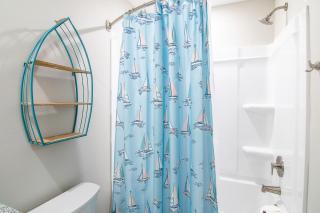 Stylish, BRAND NEW 3 Bed Cottage, Beach Front, DOG FRIENDLY! - 6