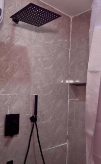 The Oluyole Luxe Escape - 3