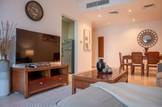 Stylish 1b Escapes in Saba Tower w City View - 8