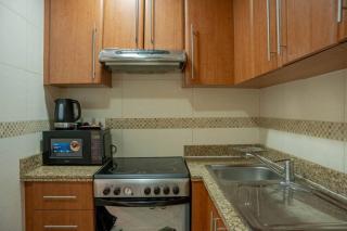 Stylish 1b Escapes in Saba Tower w City View - 2