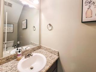 Spacious 1 bed / 15 bath for TDY Rentals!! - 1