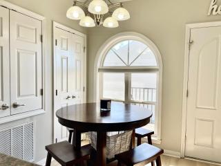 148 Beau Clair - Beachside Townhome with Pool in Long Beach - 5