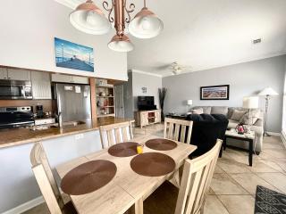 146 Beau Clair - Beachside Townhome with Pool in Long Beach - 6