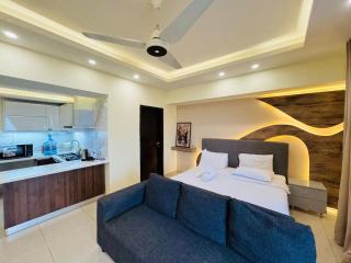 LMY Residency Hotel Apartments Facing Centaurus Mall - Elysium Tower Islmabad - 7