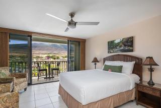 Lahaina Shores 306 · LS 306 Dream Maui Studio by the Beach Pool - 4