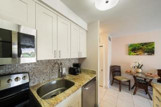 Lahaina Shores 306 · LS 306 Dream Maui Studio by the Beach Pool - 1