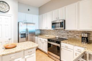 Penthouse Condo in Legacy Tower 1-1403 - beachview 3 bedroom 2 bath furnished - 3