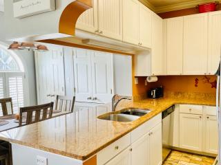 146 Beau Clair - Beachside Townhome with Pool in Long Beach - 2