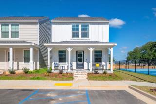 BRAND NEW, Fully Furnished, 3 Bedroom Cottage! - 0