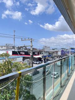 Modern 2-Suite Apartment with Gourmet Balcony - 4