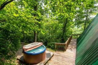 Hot Tub - Haven at the Red - Red River Gorge KY - 4