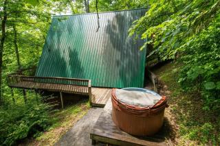 Hot Tub - Haven at the Red - Red River Gorge KY - 2