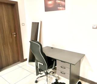 Lovely 2-bedroom Serviced Hotel Suites with Pool and Wi-Fi at Skynest - 9