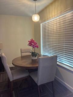 Ponderosa Gardens Motel - 1