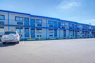 Super 7 Inn By OYO San Antonio NW Medical Center - 7