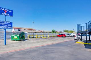 Super 7 Inn By OYO San Antonio NW Medical Center - 4