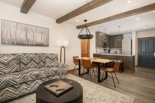 Beautiful Zephyr Mountain Lodge condo with Slope Base View condo - Winter Park - 9