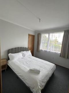 3 bedrooms House,77 Slacks Rd - 1