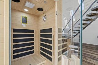 Hot-Tub Sauna Cold Plunge - Evergreen Escape - 6