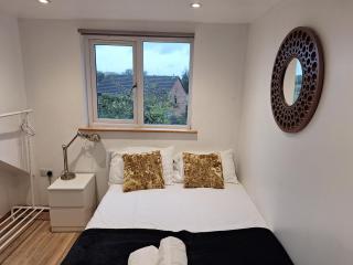 Charming Cambridge Apartment with a View - 0