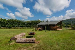 Bwncath Glamping Lodge - 2