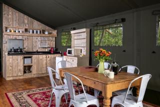 Hebog Glamping Lodge - 1