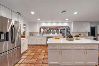 9BR Heated Pool Hot Tub Sleeps 25 - 6