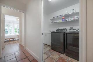 9BR Heated Pool Hot Tub Sleeps 25 - 7