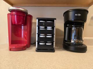 3BR Home with Smart TVs in Every Room, King Suite & Pool Table - 2