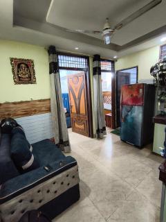 Feelfree Homestay Newashoknagar Mayurvihar phase 1 Delhi - 9