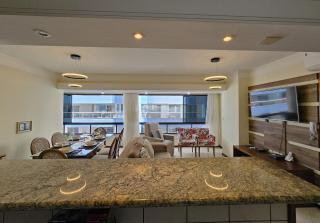 Apto completo a passos da praia em BC CRT0032 - 4